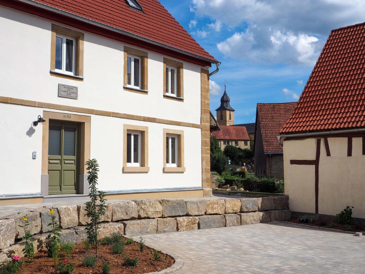 Ferienwohnungen Grüner Baum Seinsheim Exterior foto