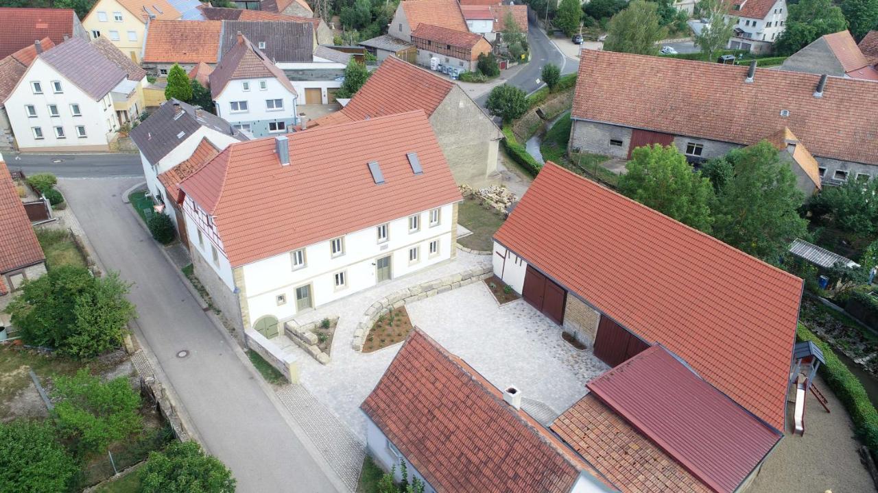 Ferienwohnungen Grüner Baum Seinsheim Exterior foto